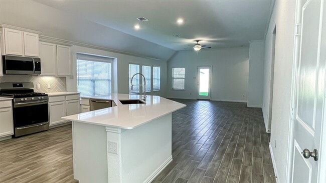 Building Photo - 21735 N Enchanted Rock Dr
