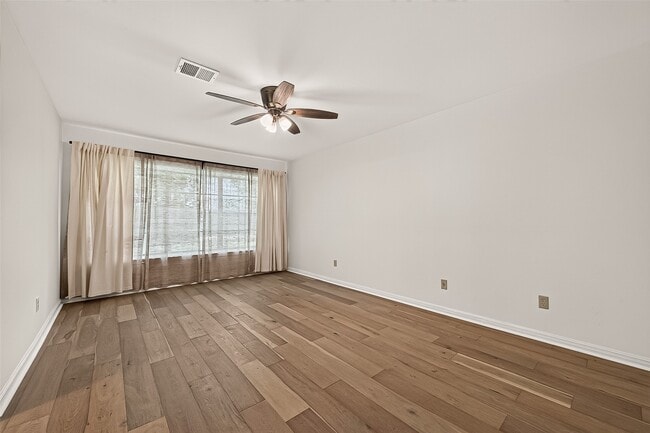 Building Photo - 12411 Pinerock Ln