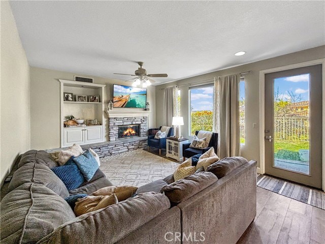 Building Photo - 23011 Bouquet Canyon