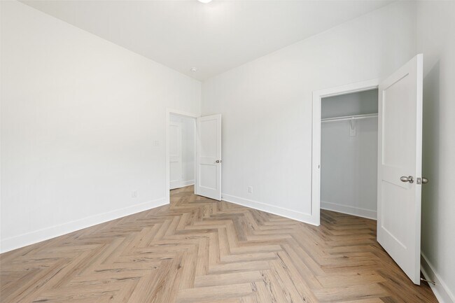 Building Photo - 23107 Miramar Dr