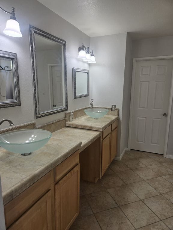 Building Photo - 40260 Maravilla Dr