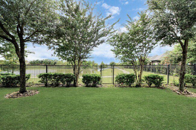 Building Photo - 10910 Wardrop Pl