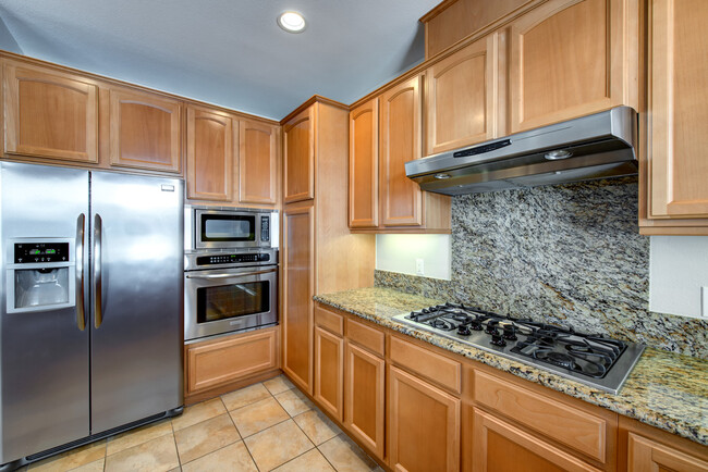 Kitchen - Rancho Serrano - Townhomes