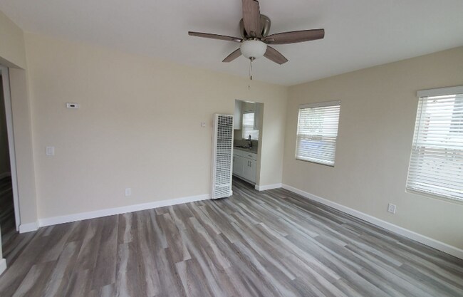 Building Photo - 4834 Pescadero Ave