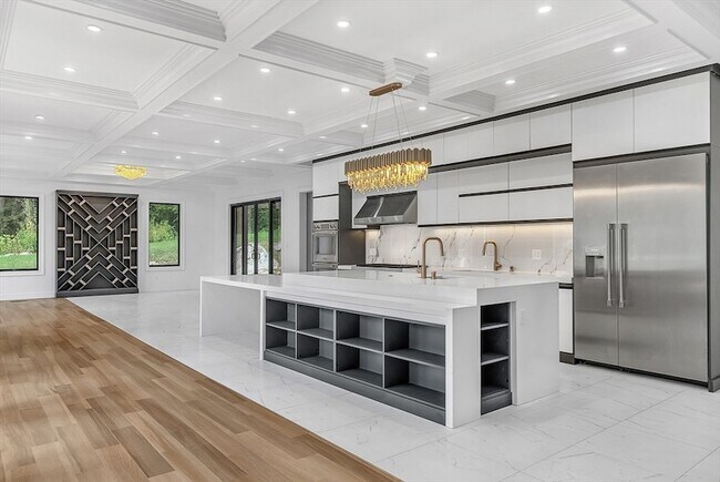 Building Photo - 20 Amberwood Dr