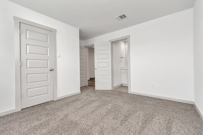 Building Photo - 1111 Pk Crst Dr