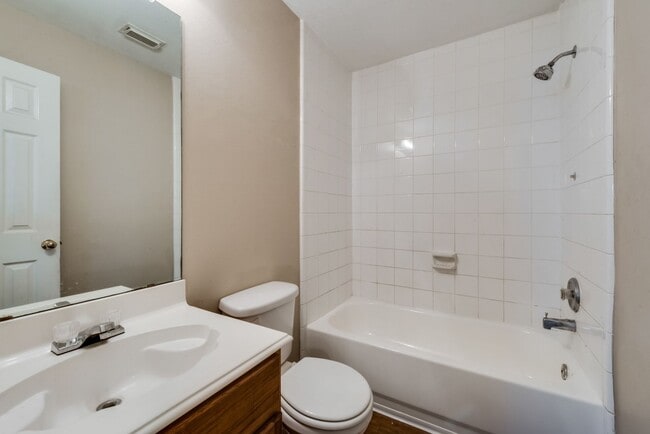 Building Photo - 8342 Fuqua Gardens Dr