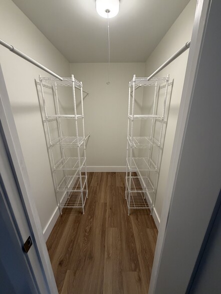 Building Photo - 157 Marine Dr