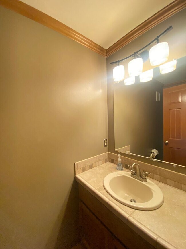 Building Photo - 18139 NE 99th Way