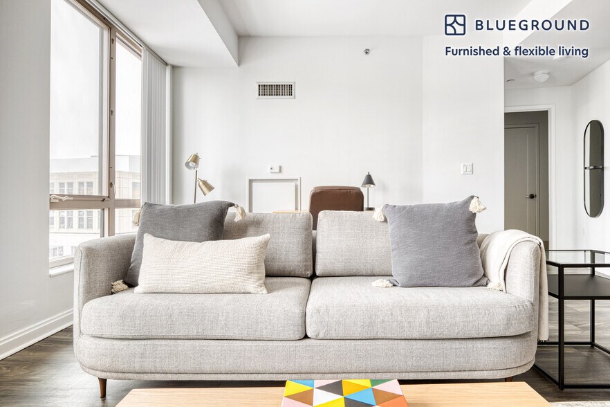 Building Photo - 285 Third Street-SI FL6-ID592