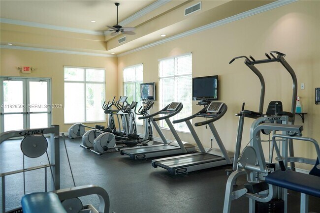 Building Photo - 3334 NE 3rd Dr