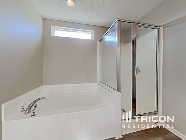 Building Photo - 644 Scotch Pine Dr