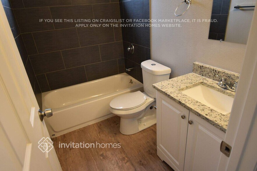 Building Photo - 8495 Bluegrass Cir