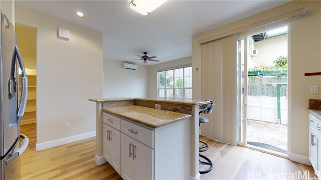 Building Photo - 91-1021-1021 Wahinoho St