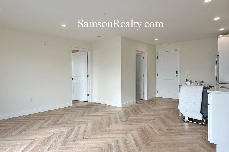 Building Photo - 381 Wickenden St