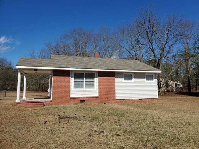 Building Photo - 1511 Converse Ave