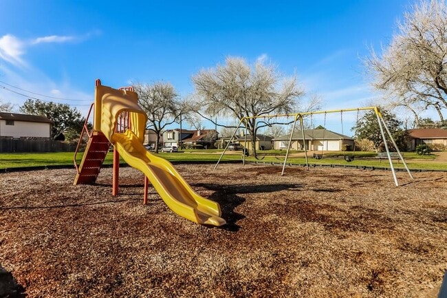 Building Photo - 16706 Quail Meadow Dr