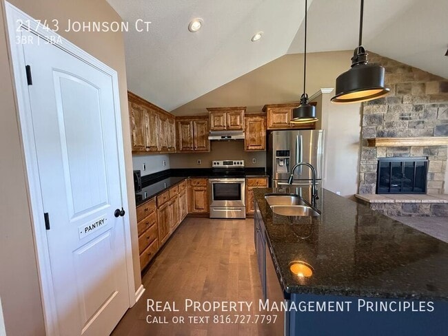 Building Photo - 21743 Johnson Ct