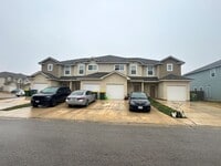 Building Photo - Coming Soon - Elegant 3BR 2.5 Bath Townhom...