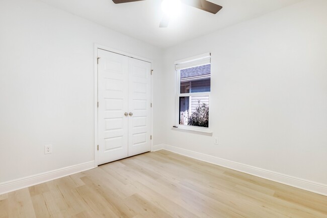 Building Photo - 8207 Doris Ave