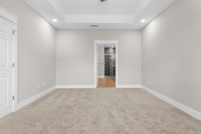 Building Photo - 5 Romana Ln