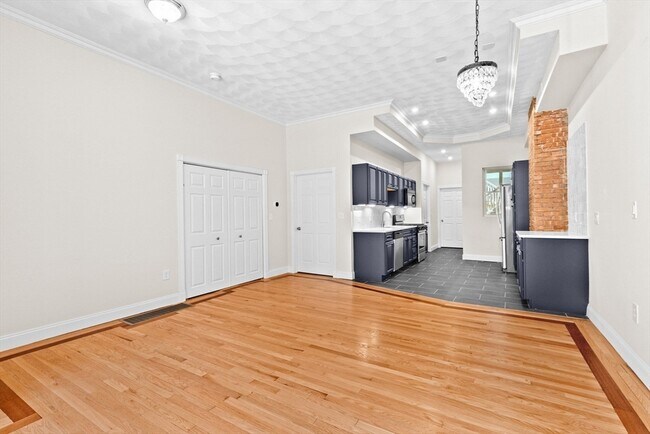Building Photo - 178 Webster St