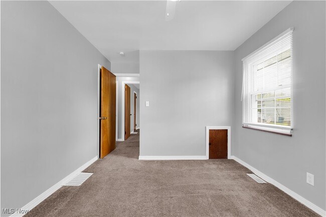 Building Photo - 18425 Puritas Ave