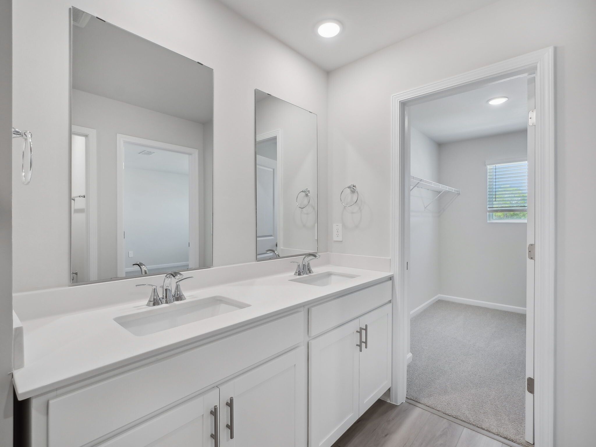 Building Photo - 710 Southland Dr