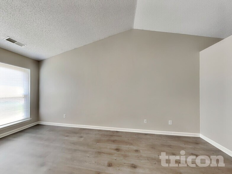 Building Photo - 824 Cedar Break Ct