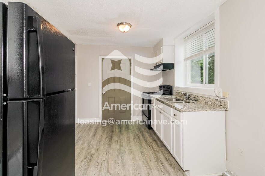 Building Photo - 4610 Arlington St