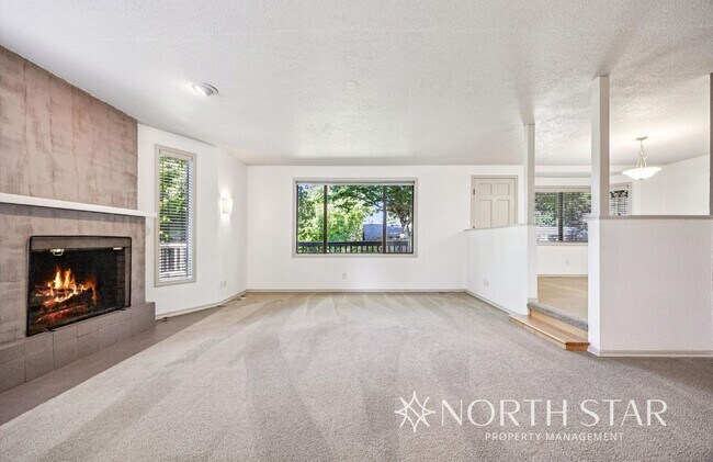 Building Photo - Charming One-Level Home on a Quiet Cul-de-...