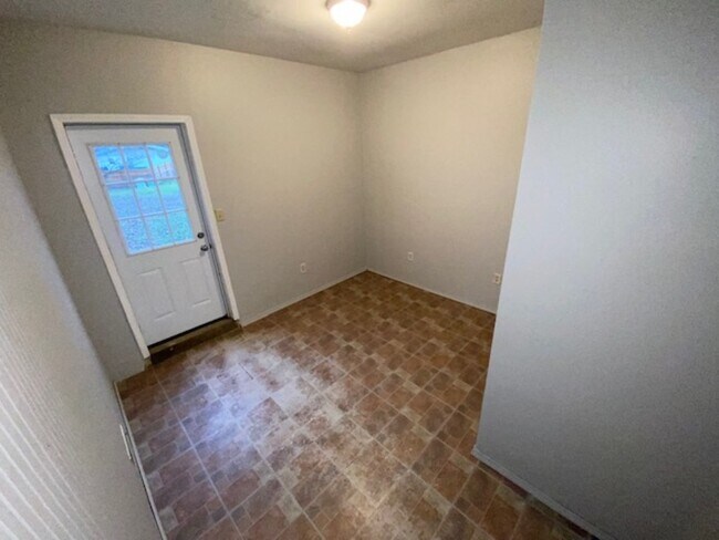 Building Photo - 3999 Poppyseed Ct