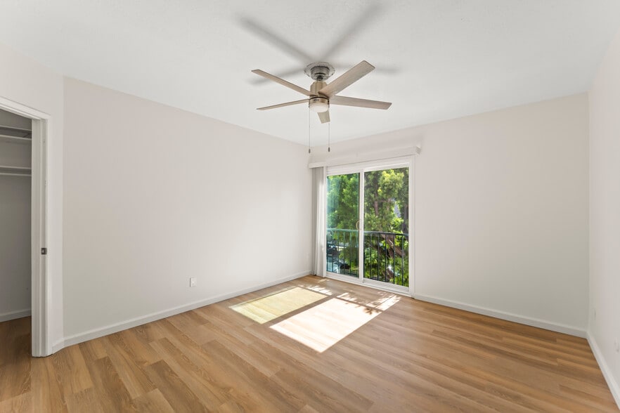 2nd Bedroom 1 - 1214 S Alma St