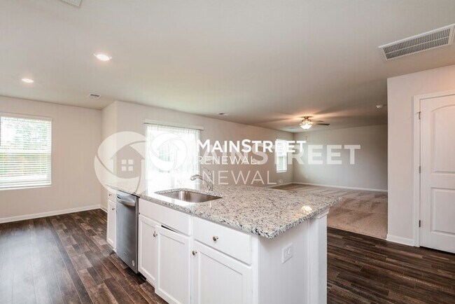 Building Photo - 4 Bedroom Pet-Friendly Home in Zebulon, NC...