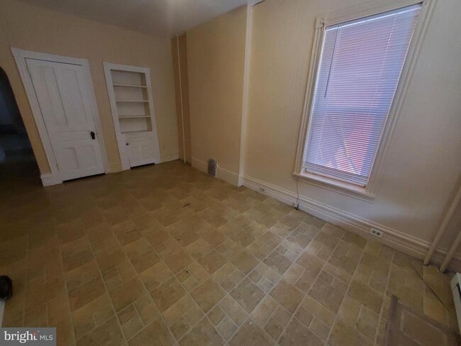 Building Photo - 638 N 2nd St