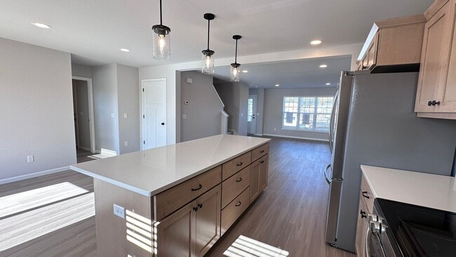 Building Photo - 7647 Stones Throw Dr