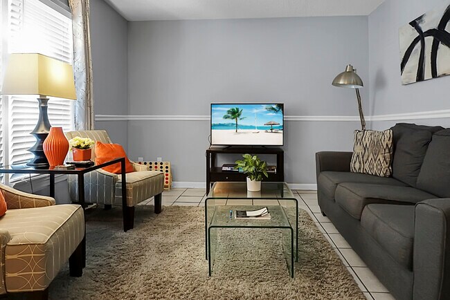 Building Photo - 2483 Realm St