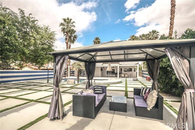 Building Photo - 68347 Descanso Cir