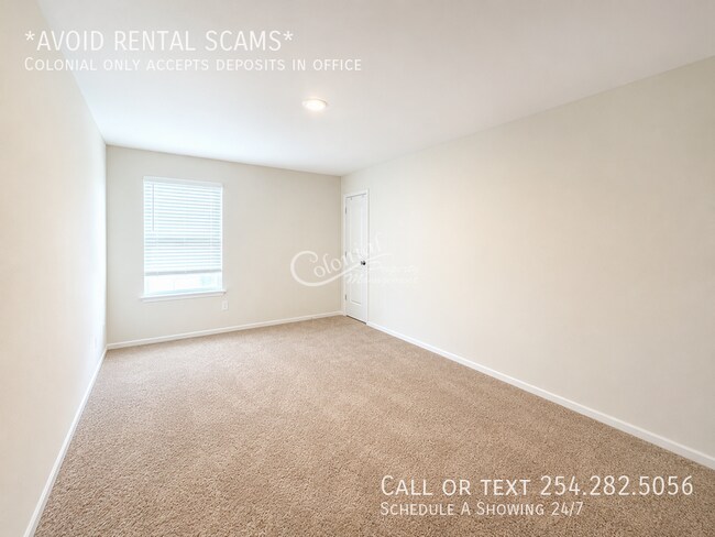 Building Photo - 325 Crescent Dr