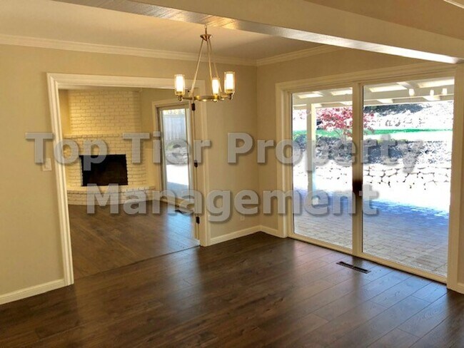Building Photo - Very nice 4 Bed/3 Bath/2,145 Sqft House in West Danville available 6/15 for Lease!