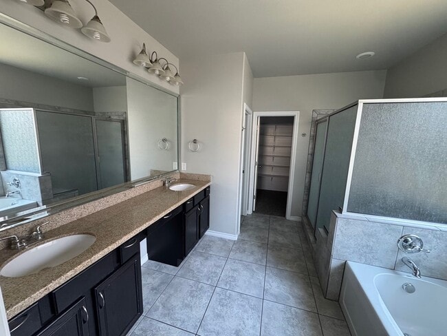 Building Photo - 3304 Bastrop Ave