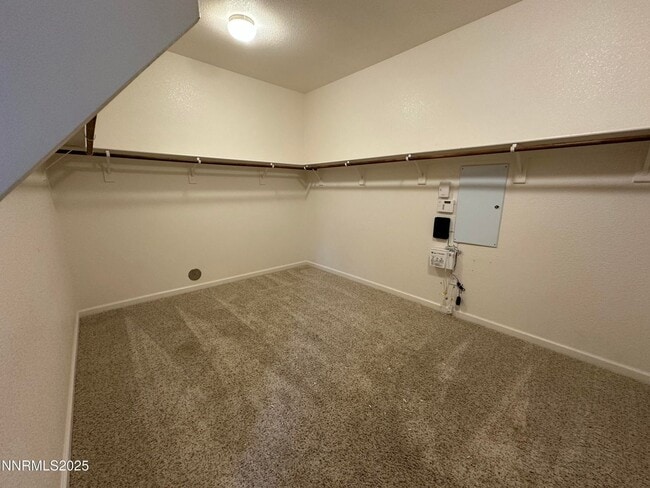 Building Photo - Immaculate Toll Brothers home