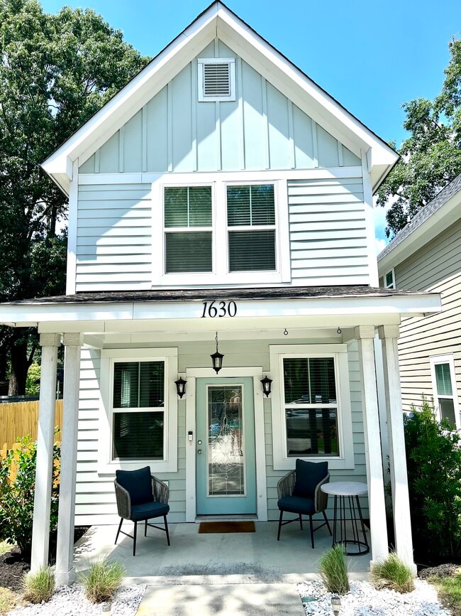 Building Photo - 1630 Wappoo Dr