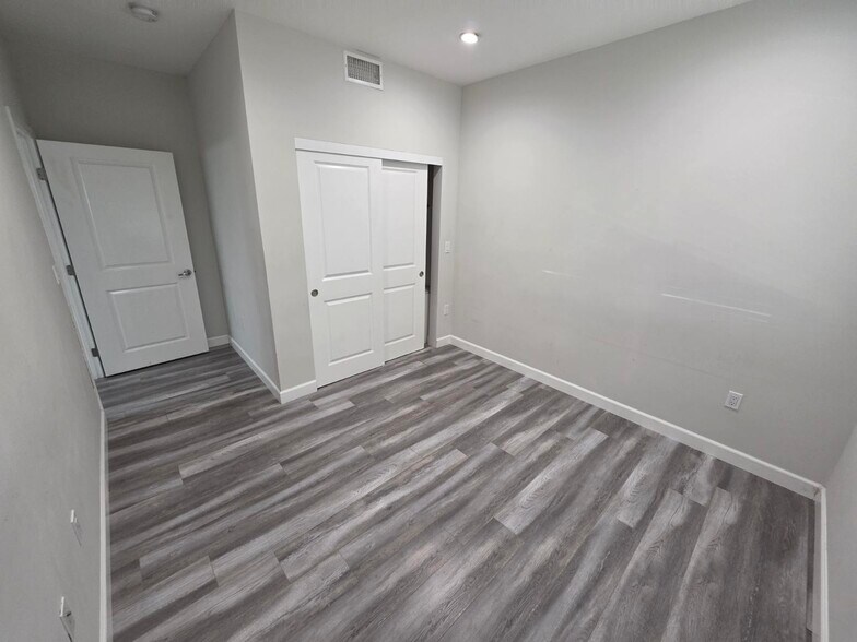 Building Photo - 6824 Ben Ave