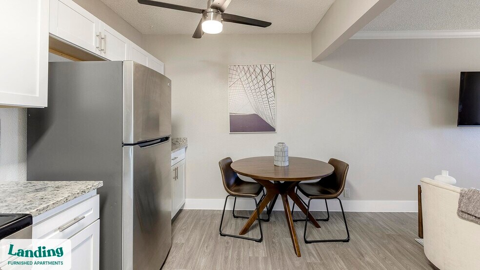 Building Photo - 2301 S Valley View Blvd