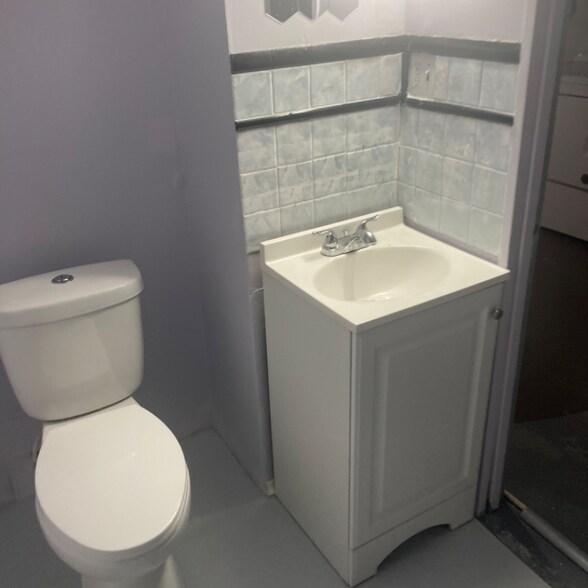 Building Photo - 4322 N 54th St