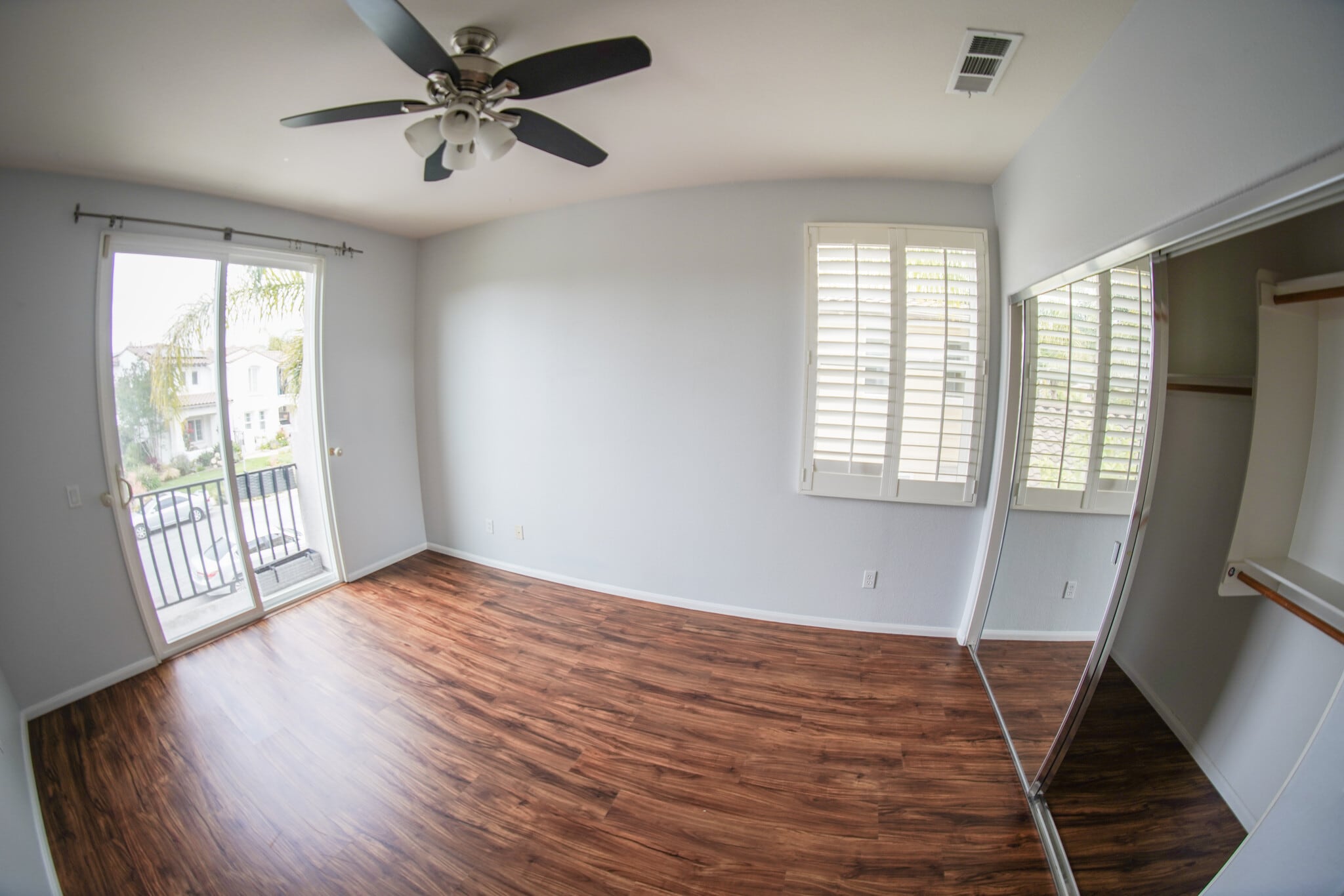 upstairs bedroom 2 - 1882 Shadetree Dr