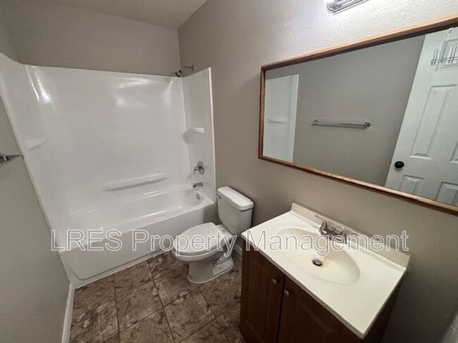 Building Photo - 1603 Terrace Dr