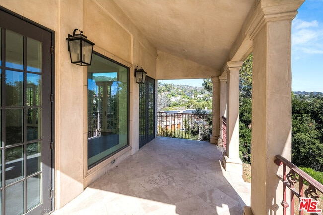 Building Photo - 17390 Tramonto Dr