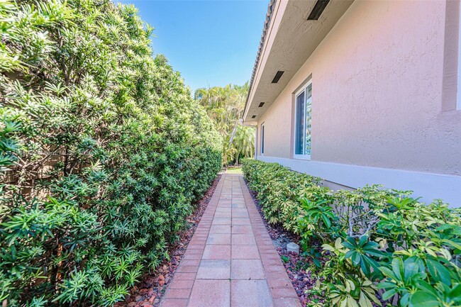 Building Photo - 7821 NW 160th Terrace